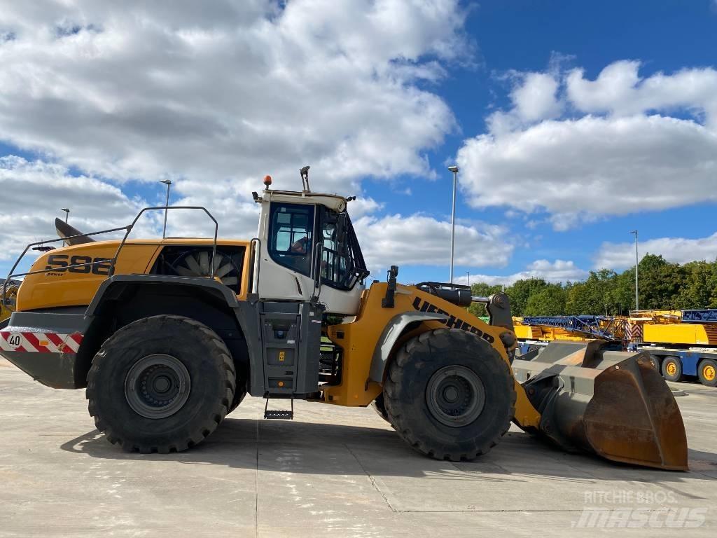 Liebherr L 586 Chargeuse sur pneus