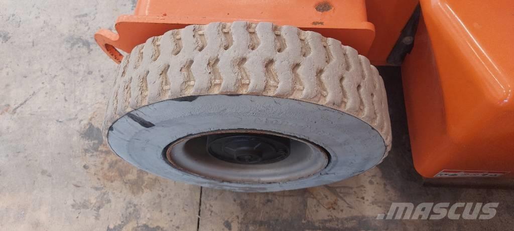 JLG E 400 AJPN Nacelles articulées