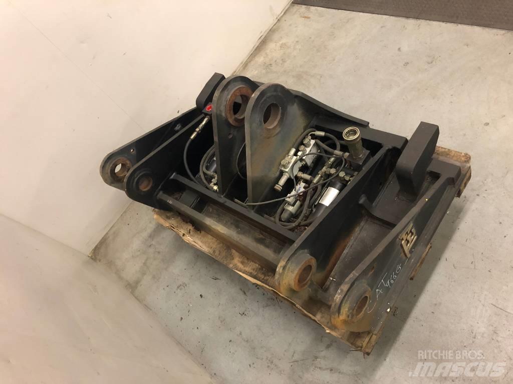 CAT 966 G Attache rapide pour godet