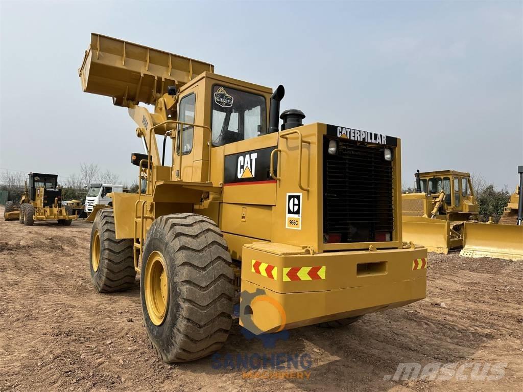CAT 966C Chargeuse sur pneus