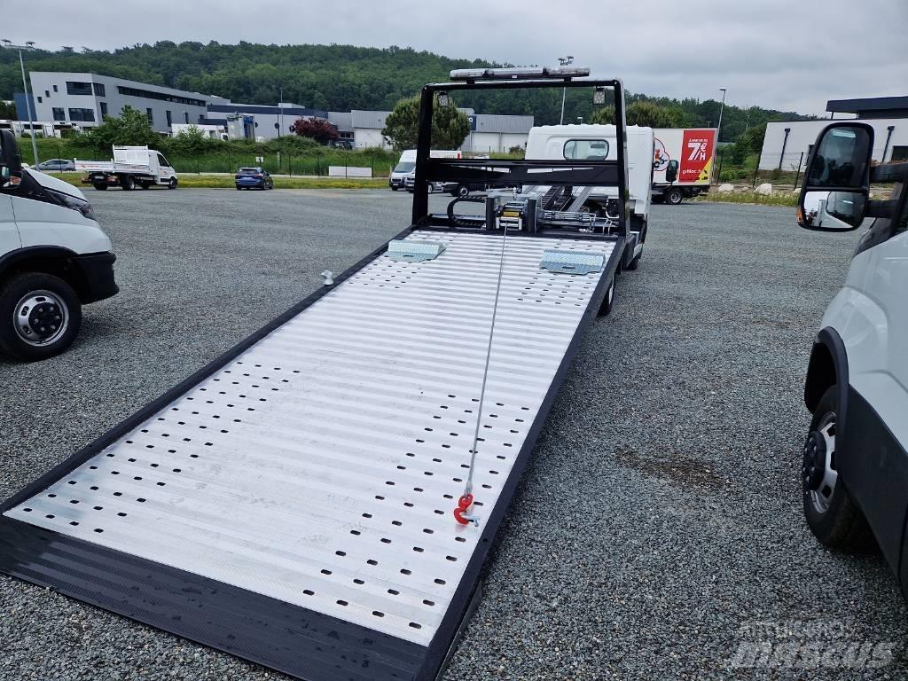 Nissan 35.13 Utilitaire