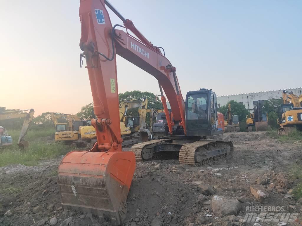 Hitachi ZX 210 Pelle sur chenilles