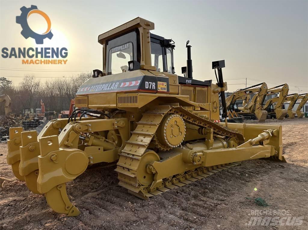 CAT D 7 R Bouteurs sur chenilles