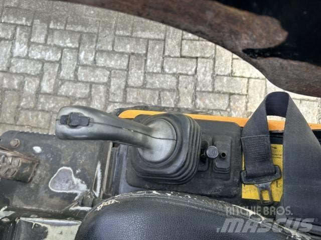 GiANT D 332 SWT Chargeuse multifonction