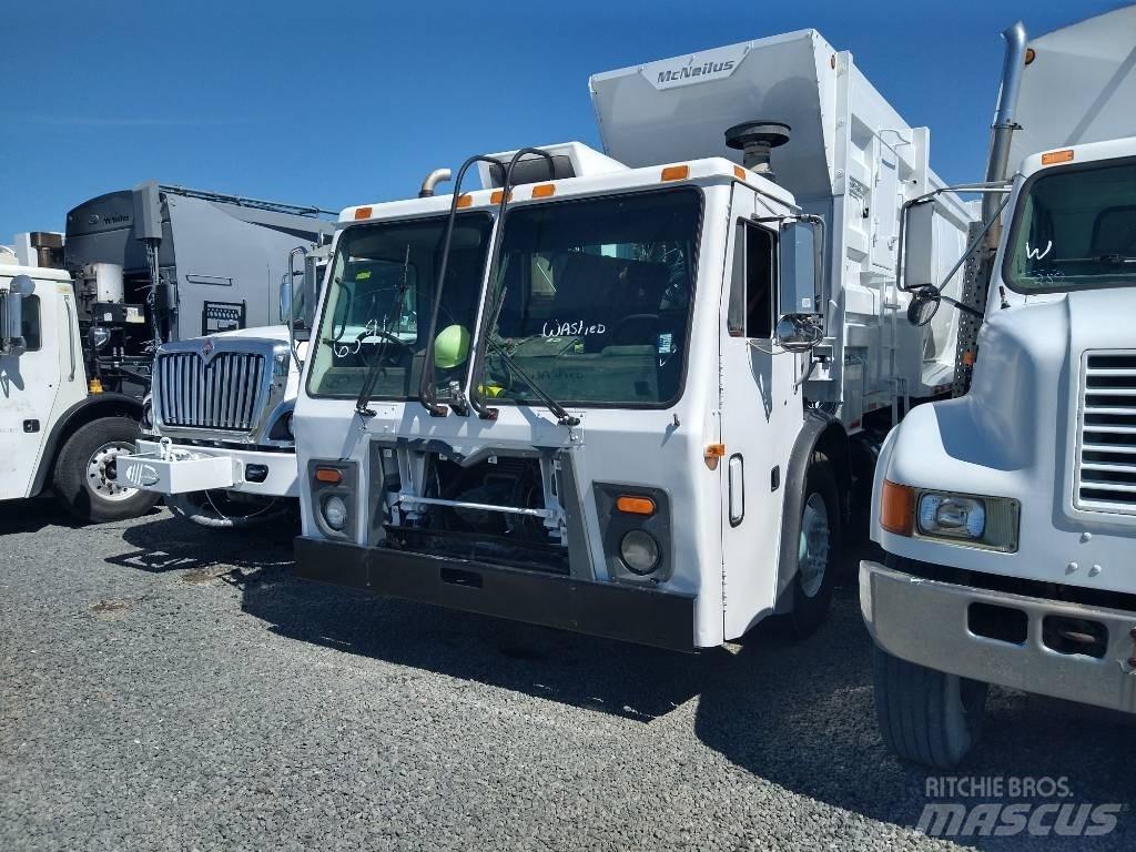 Mack LEU613 Camion poubelle