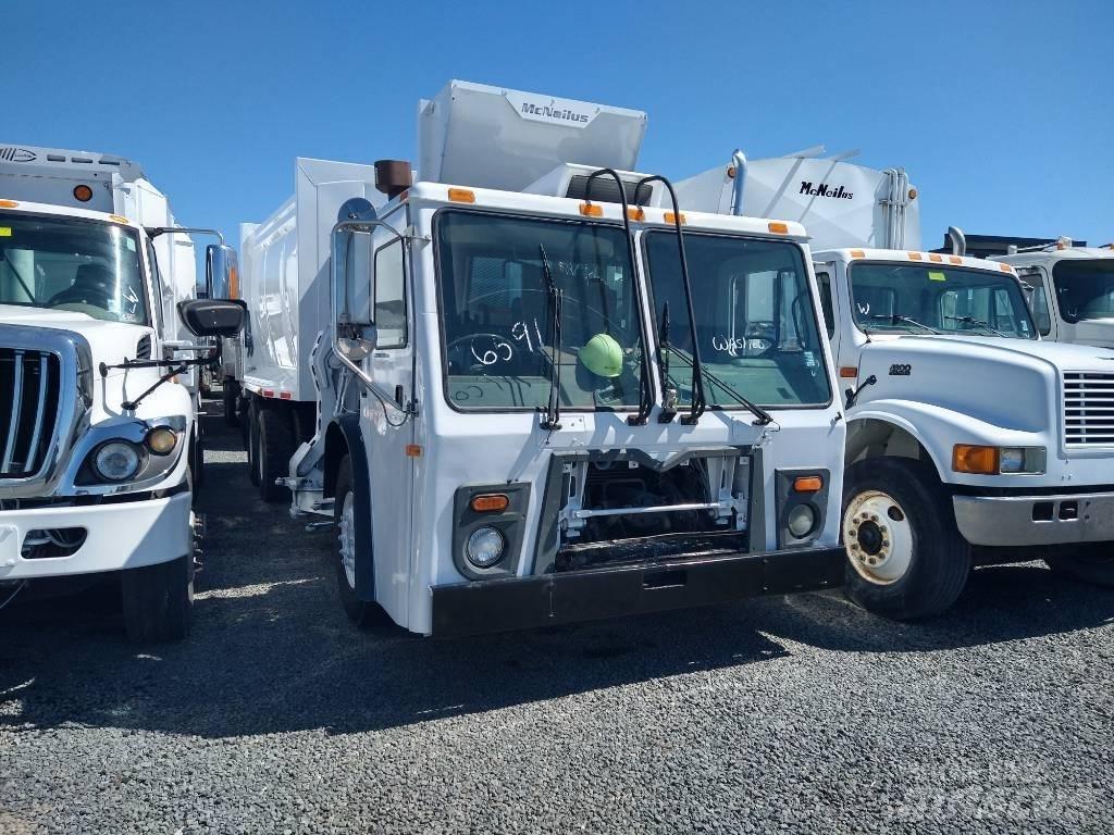 Mack LEU613 Camion poubelle