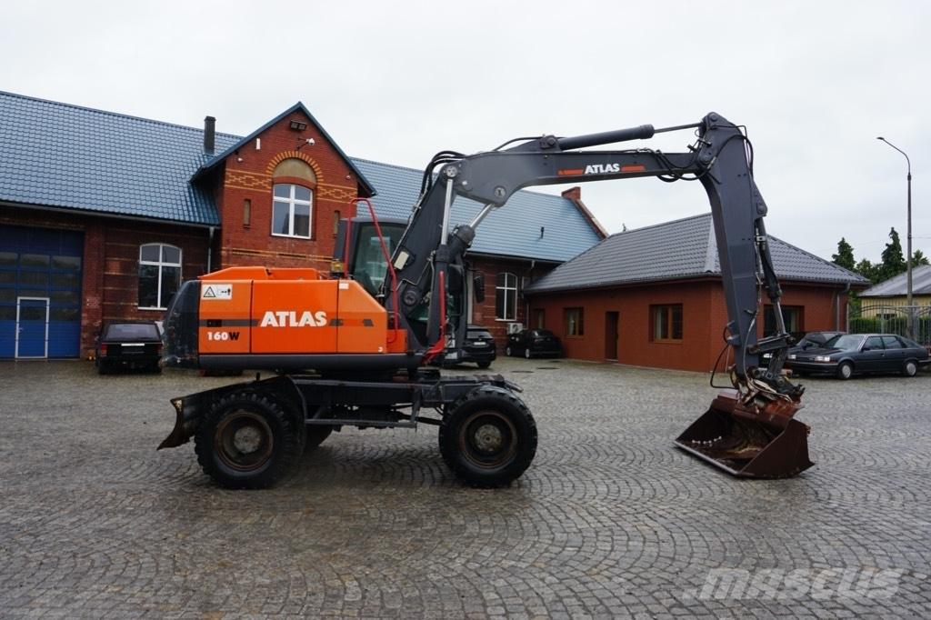 Atlas 160 W Pelle sur pneus