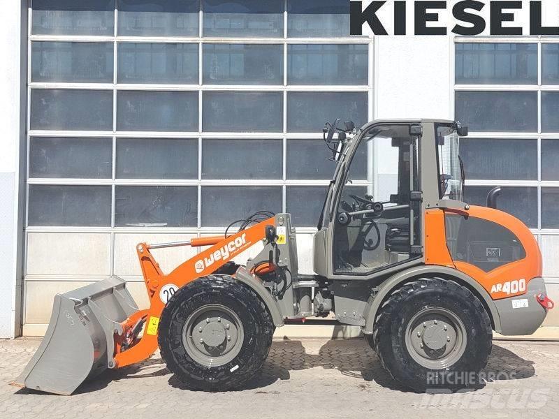 Atlas AR 400 Chargeuse sur pneus