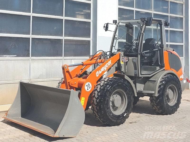 Atlas AR 400 Chargeuse sur pneus
