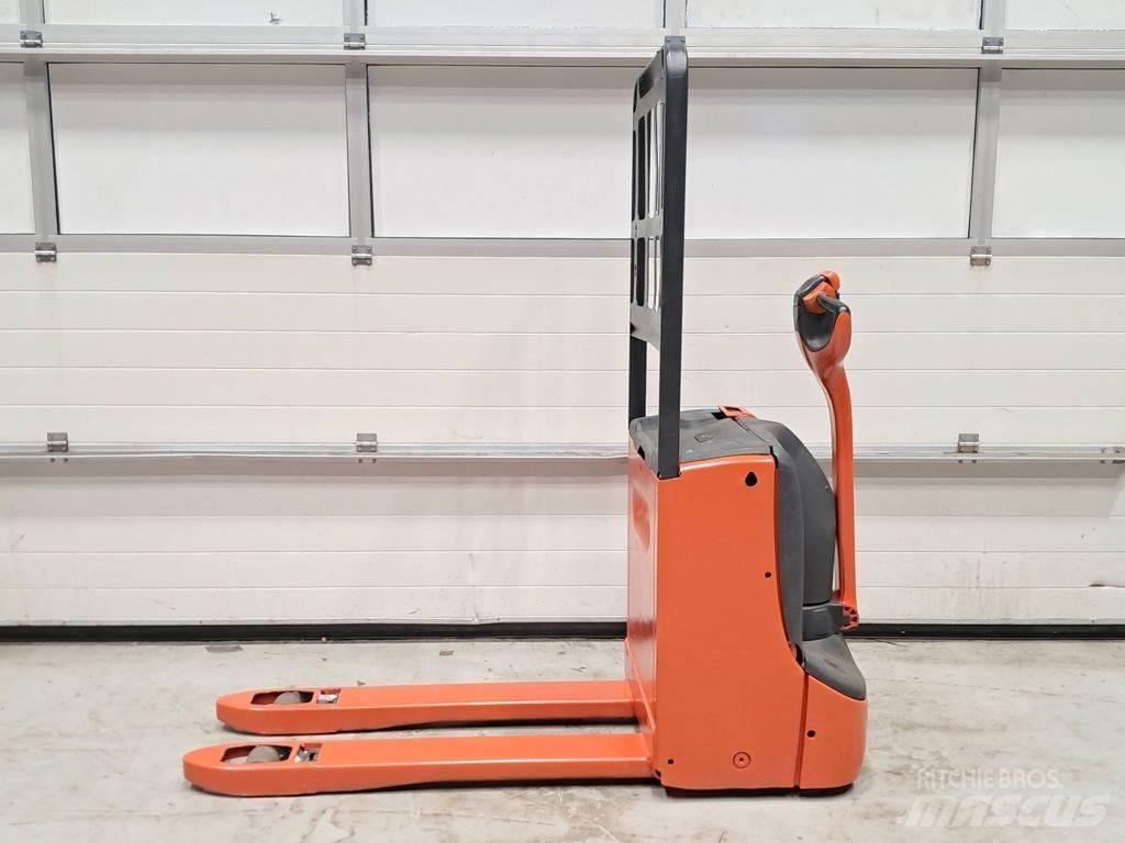 Linde T16 Transpalette accompagnant