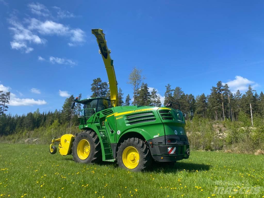 John Deere 8400 i Ensileuse automotrice