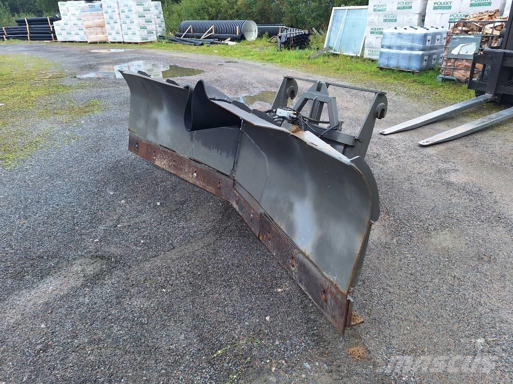 Uni-Vag 240 Chasse neige