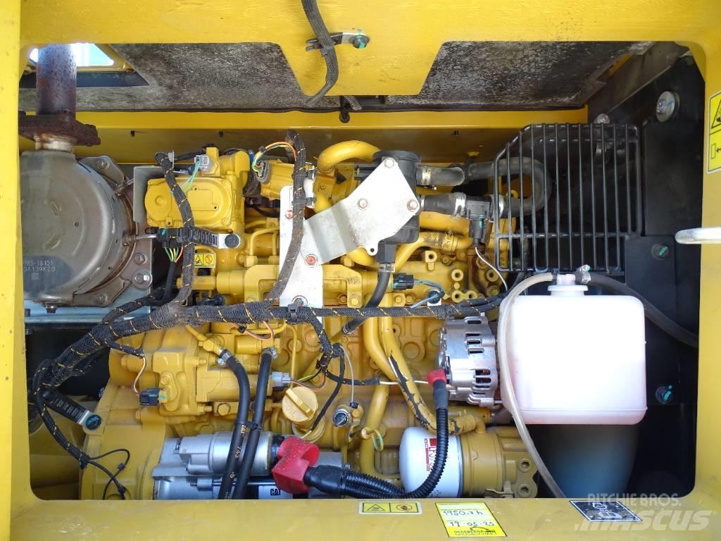 CAT 310 Pelle sur chenilles