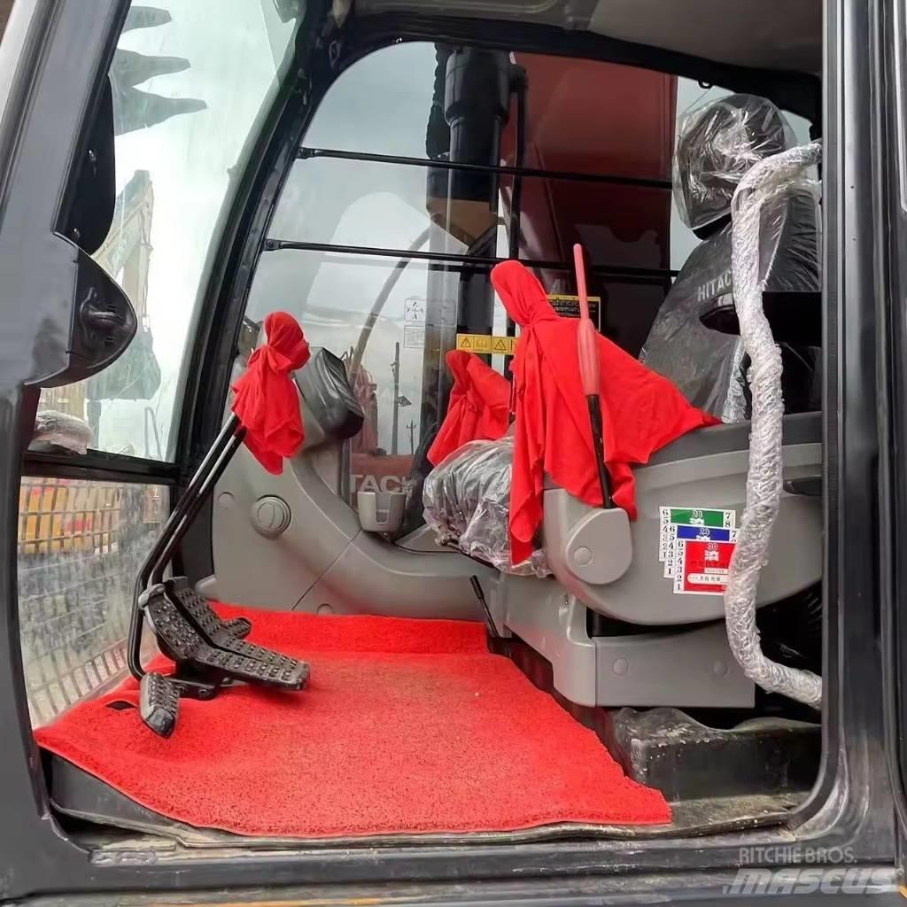 Hitachi ZX 200 Pelle sur chenilles