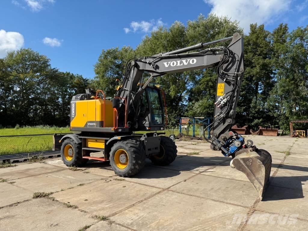 Volvo EWR 150 E Pelle sur pneus