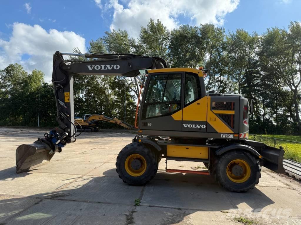Volvo EWR 150 E Pelle sur pneus