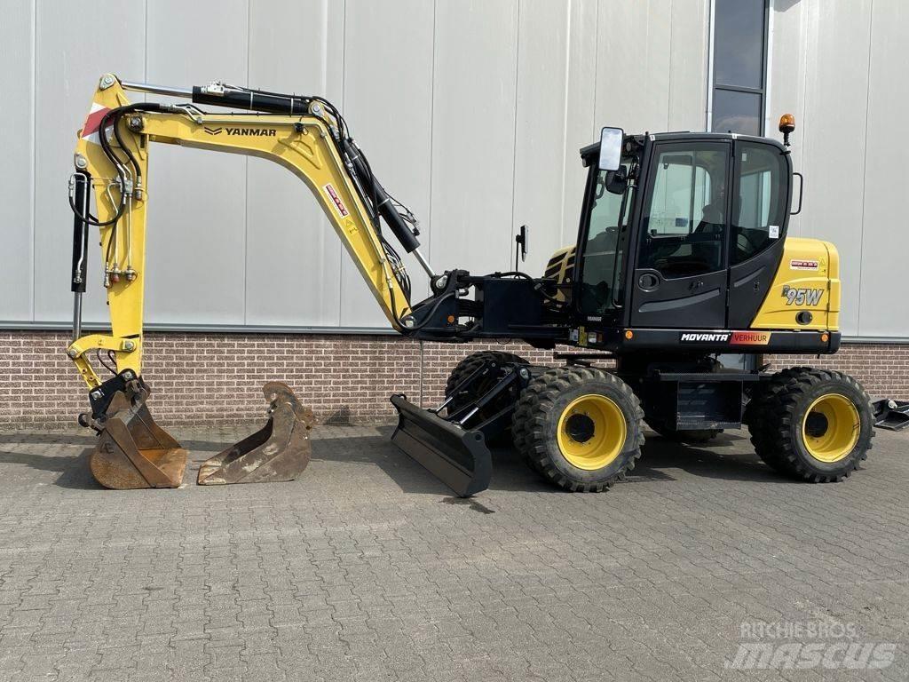 Yanmar B95W Pelle sur pneus