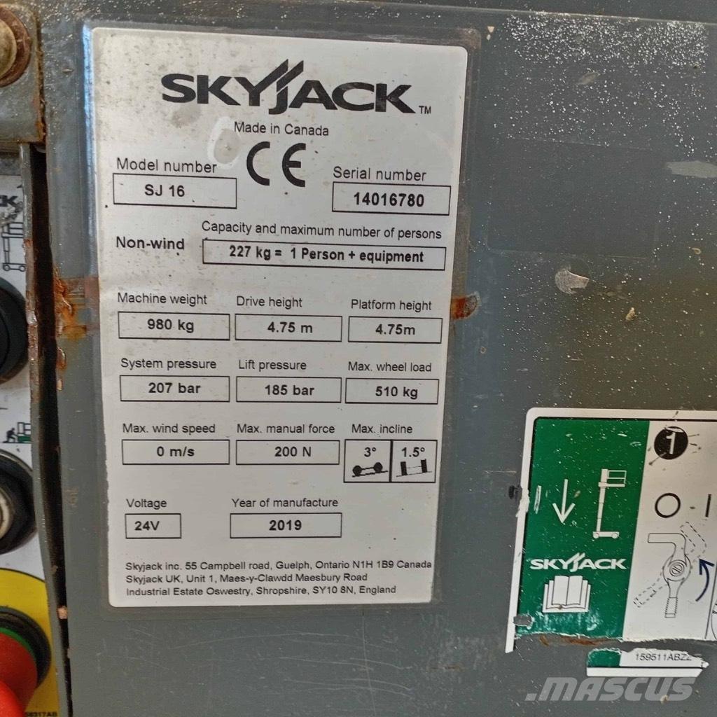 SkyJack SJ 16 Mât vertical