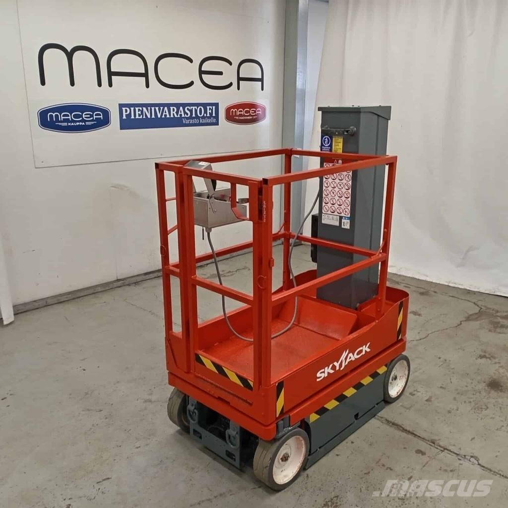 SkyJack SJ 16 Mât vertical