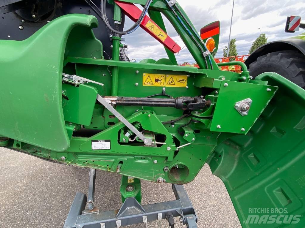 John Deere T 670 i Moissonneuse batteuse