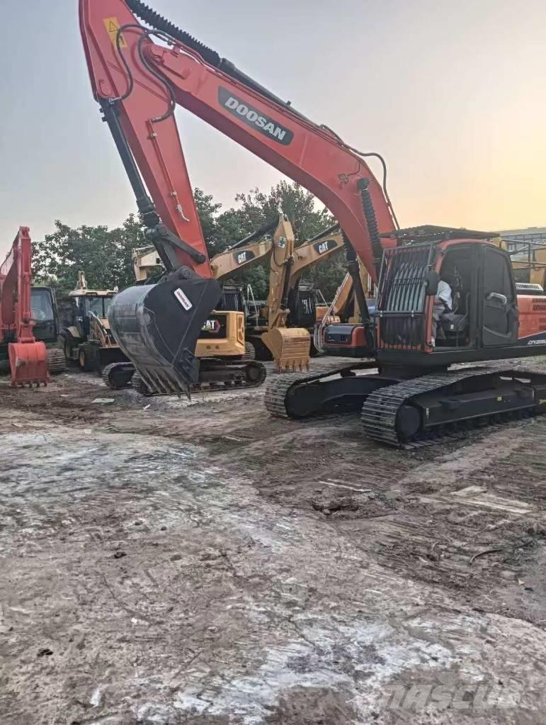 Doosan DX 225 LC-9C Pelle sur chenilles