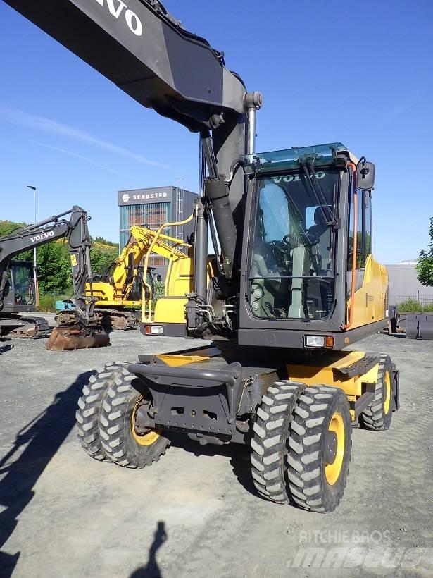 Volvo EW 180 C Pelle sur pneus