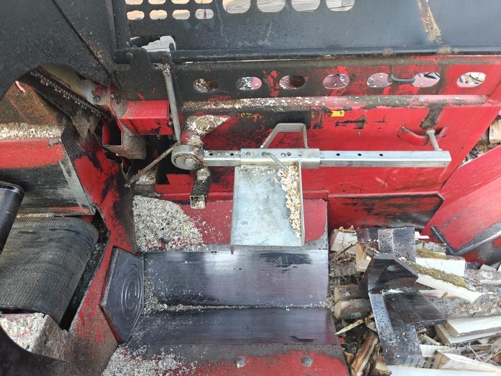 Hakki Pilke 1X42 Fendeuse, Scie