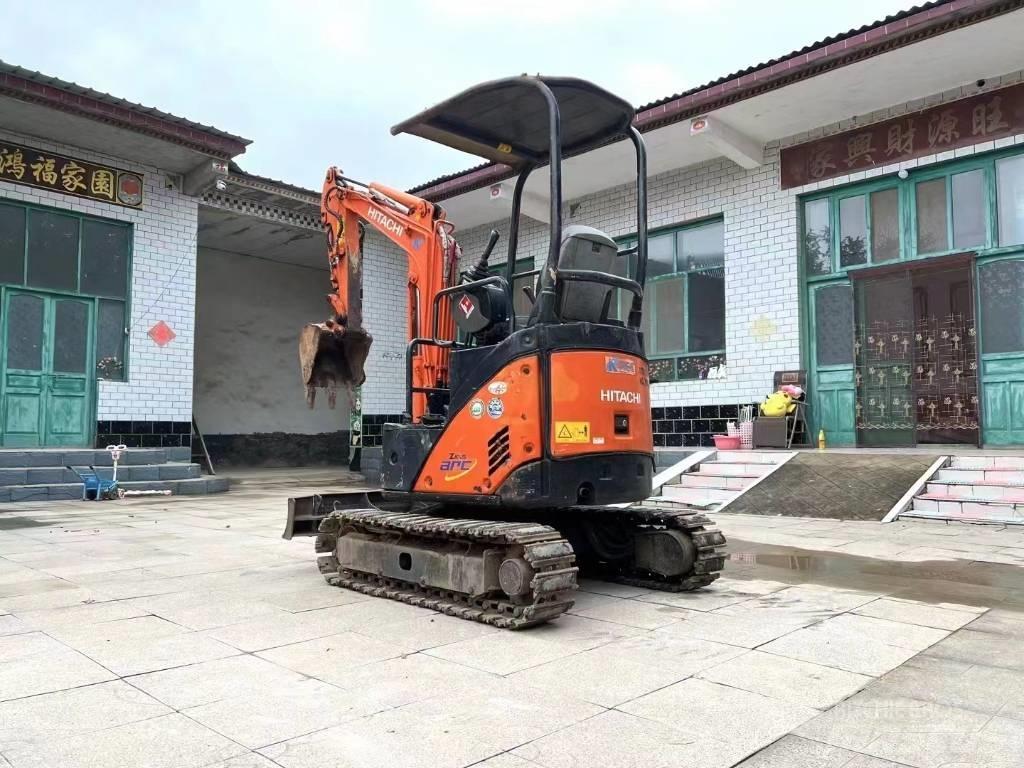 Hitachi ZX17U-2 Mini pelle < 7t
