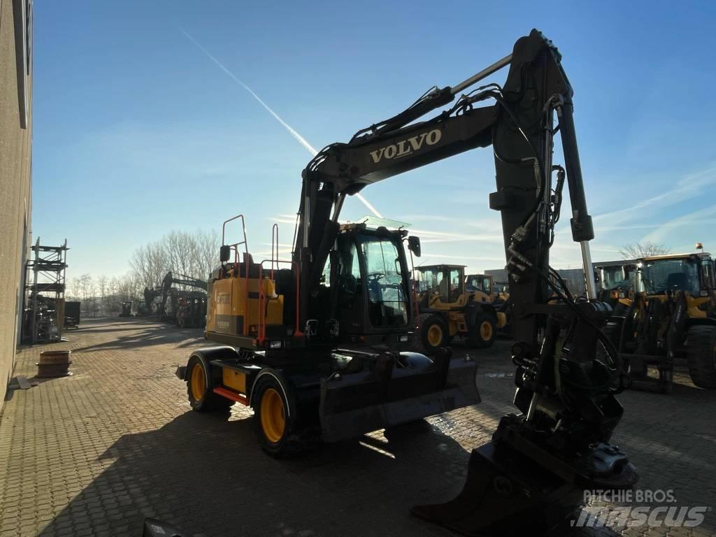 Volvo EWR130E Pelle sur pneus