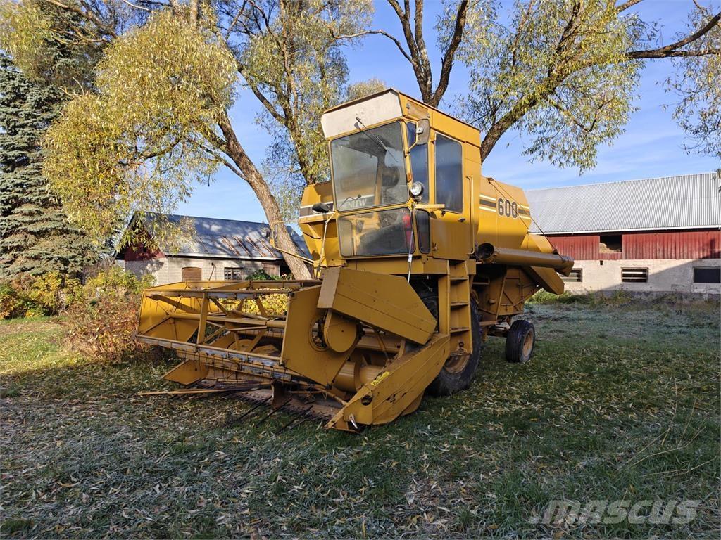 Sampo-Rosenlew 600 Moissonneuse batteuse