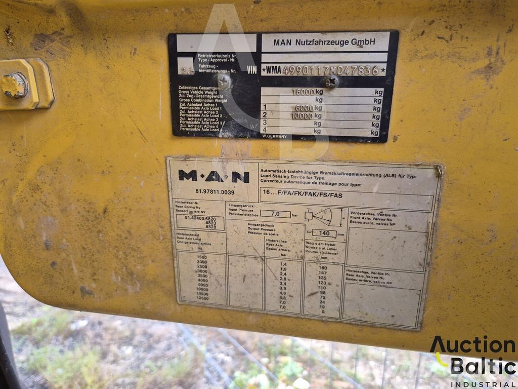 MAN 16.192 Camion benne