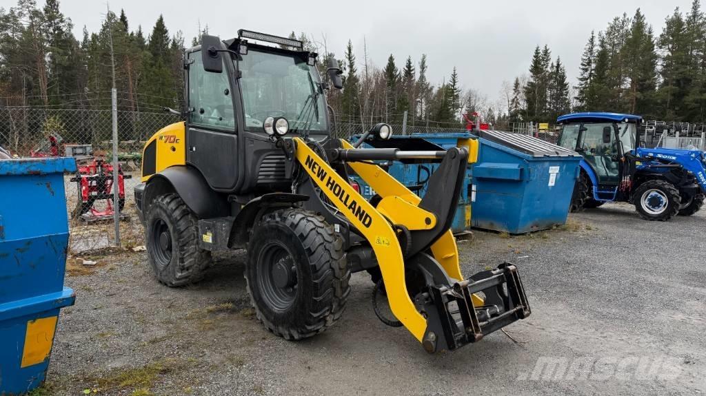 New Holland W70C Chargeuse sur pneus