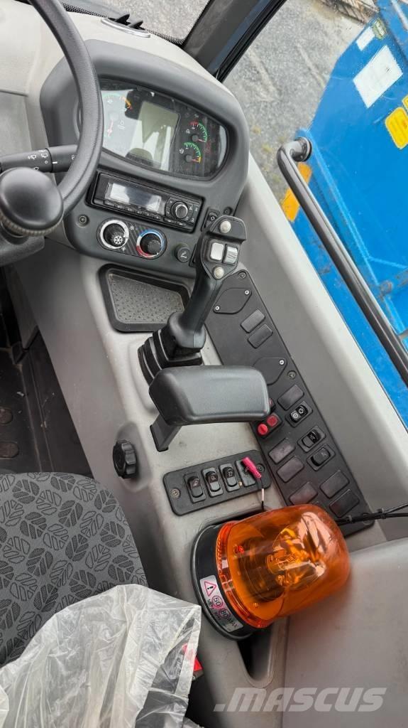 New Holland W70C Chargeuse sur pneus