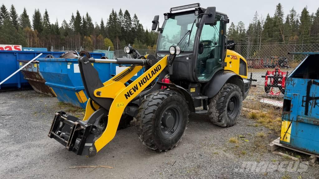New Holland W70C Chargeuse sur pneus