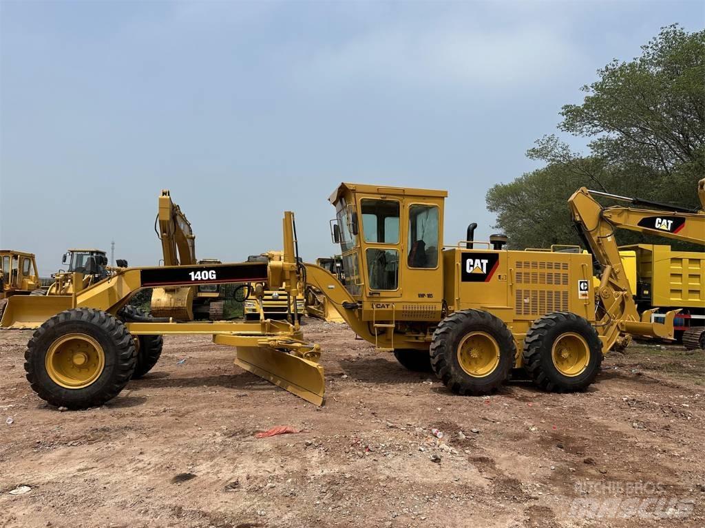 CAT 140G Niveleuse