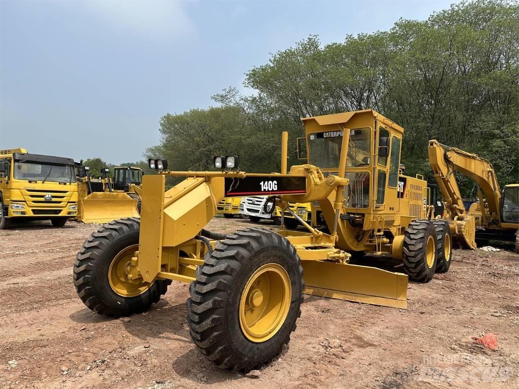 CAT 140G Niveleuse
