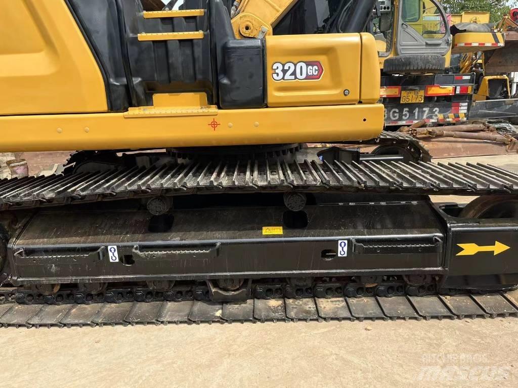 CAT 320 GC Pelle sur chenilles