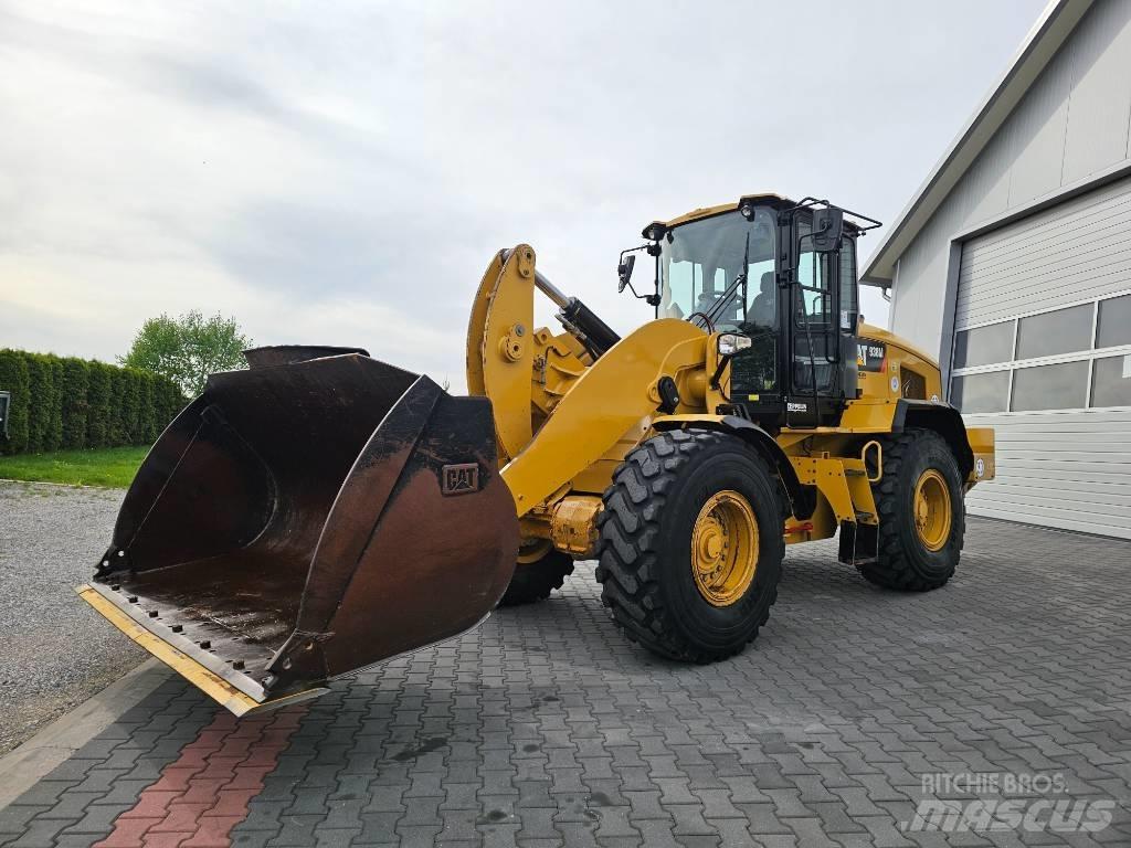 CAT 938 M Chargeuse sur pneus