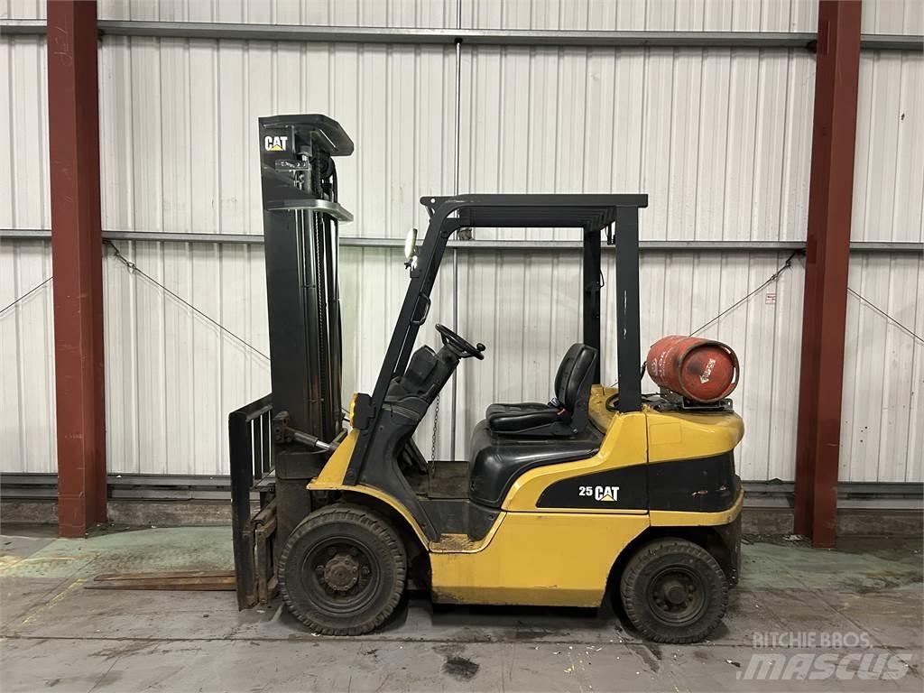 CAT GP25NT Chariots GPL