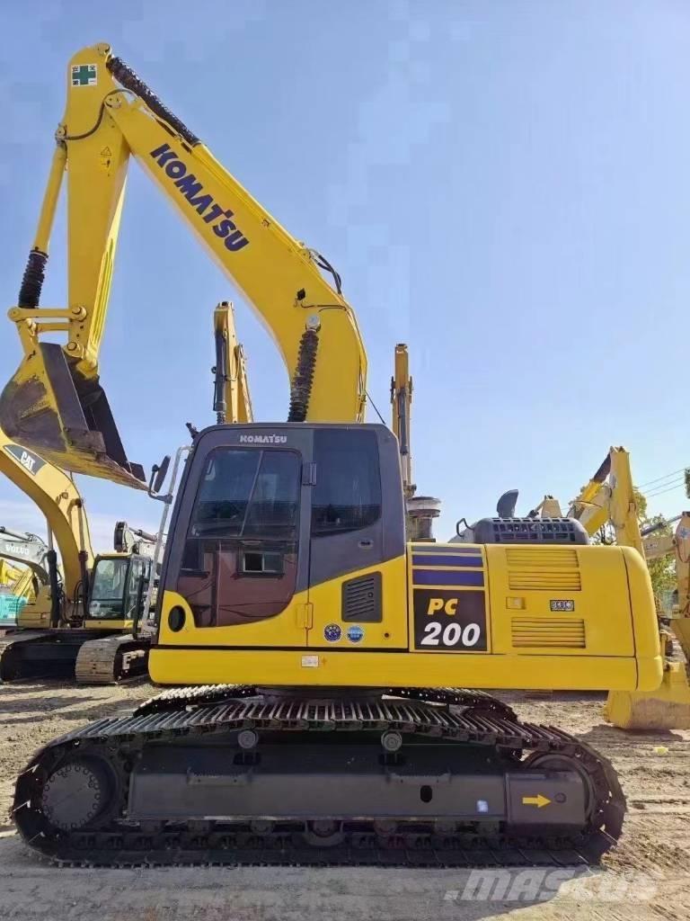 Komatsu PC 200-8 Pelle sur chenilles