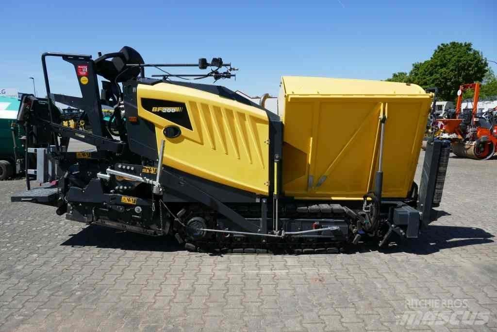 Bomag BF 200 C-2 Mini centrale à bitume
