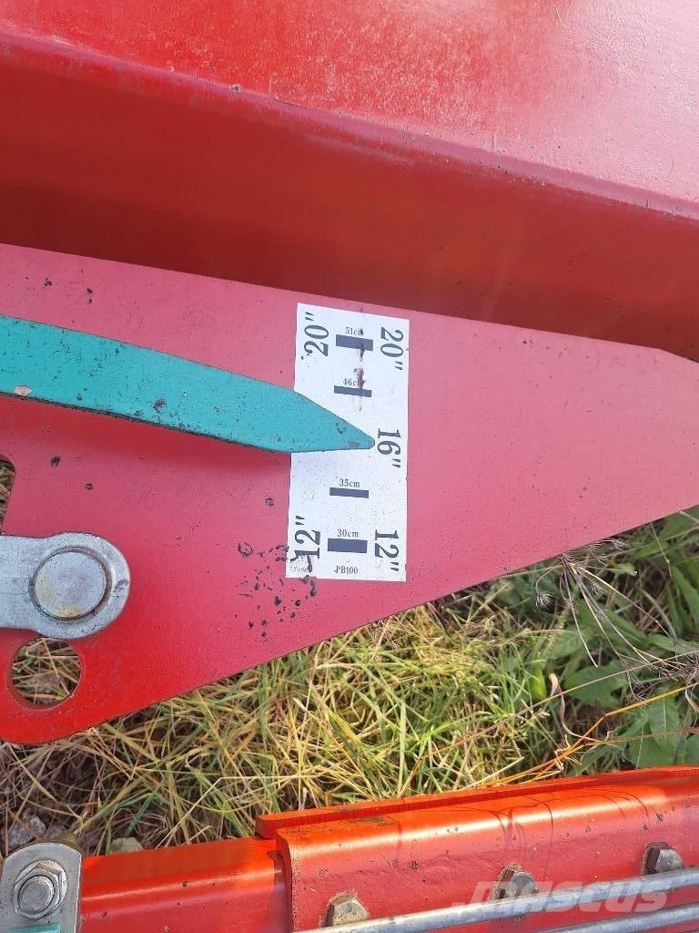 Kverneland PB100 Charrue réversible