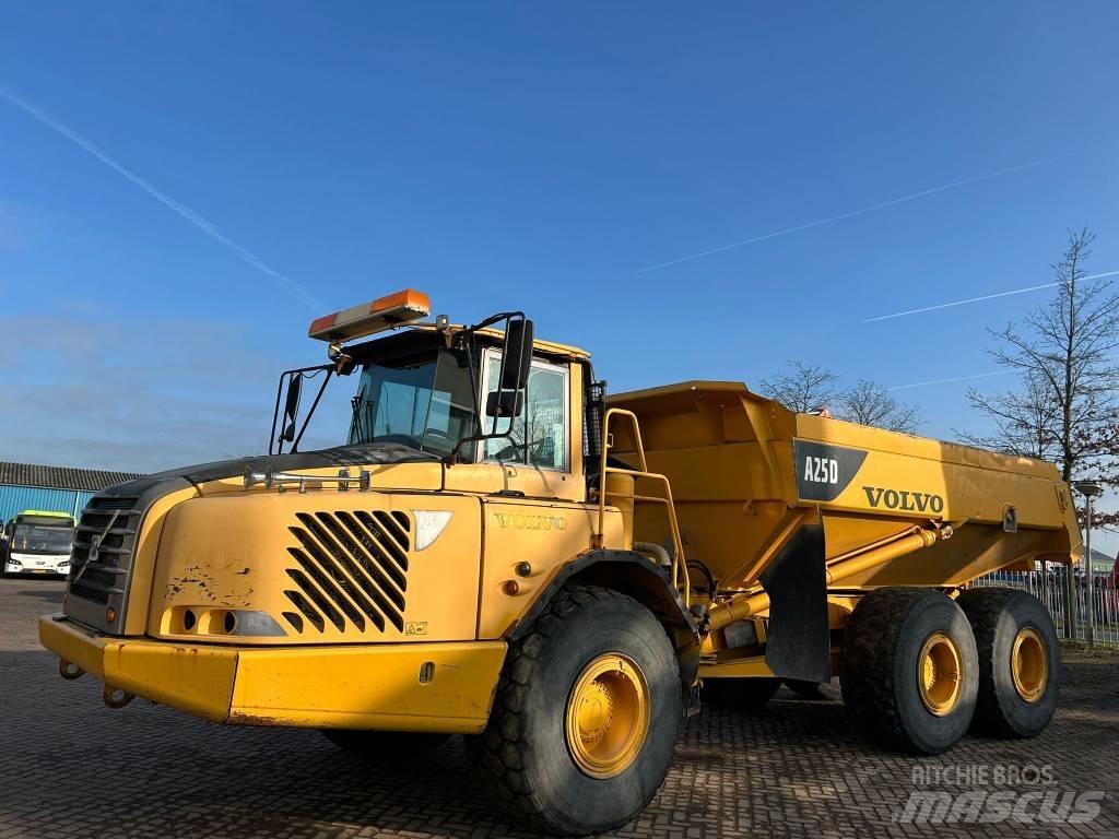 Volvo A 25 D Tombereau articulé