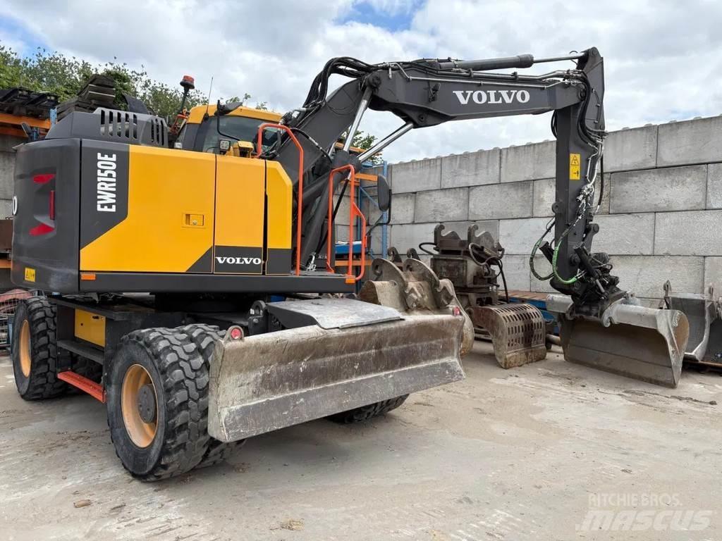 Volvo EWR150E Pelle sur pneus