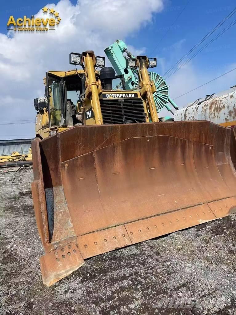 CAT D 9 T Bouteurs sur chenilles