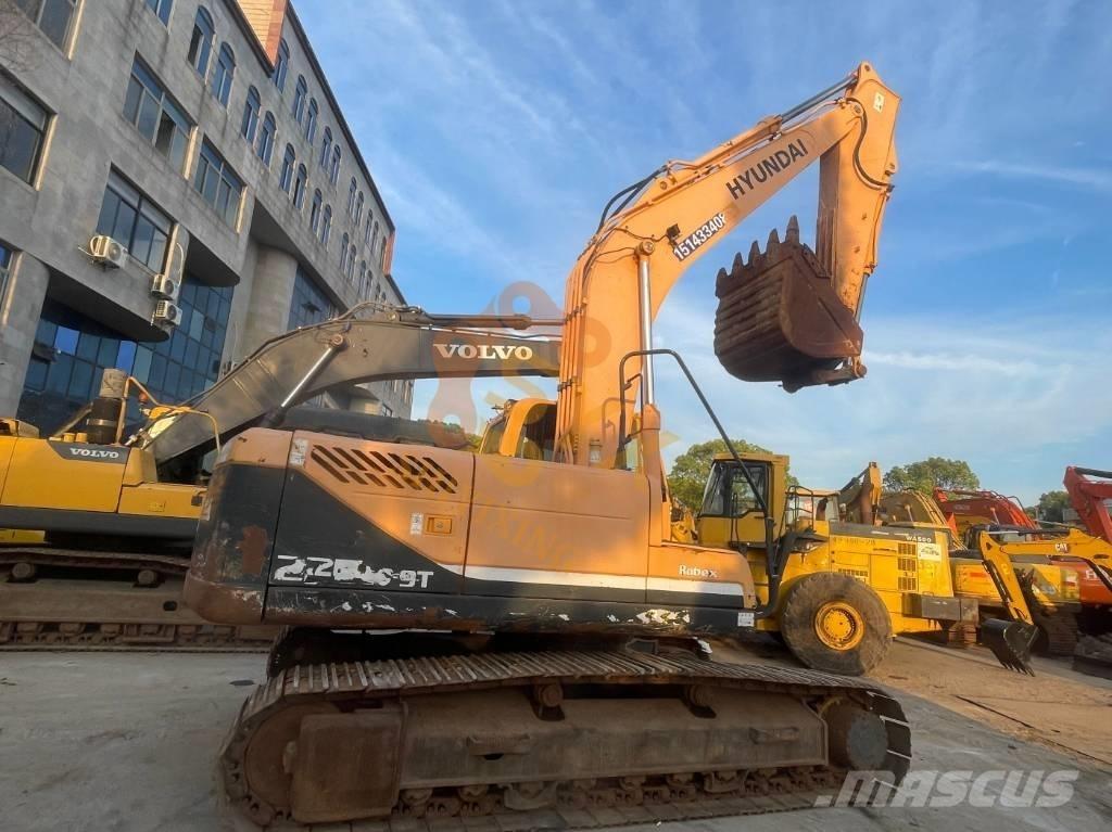 Hyundai Robex 225 Pelle sur chenilles