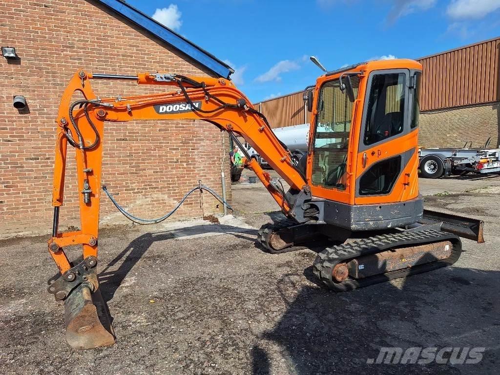 Doosan DX35Z Mini pelle < 7t