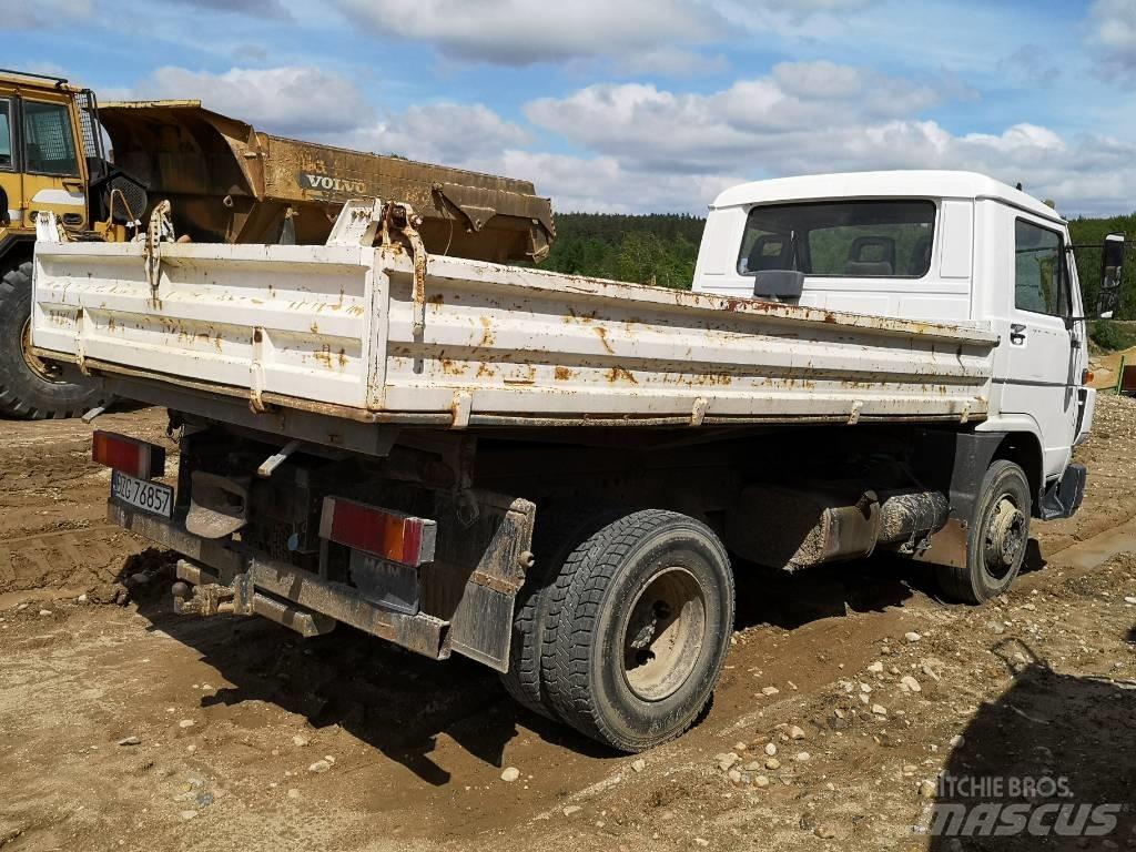 MAN L 04 Camion benne