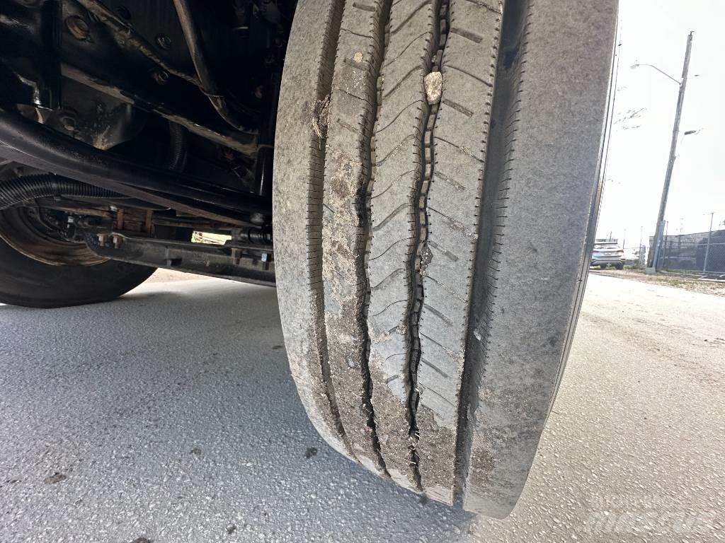 Ford F 750 XLT Motrici cisterna
