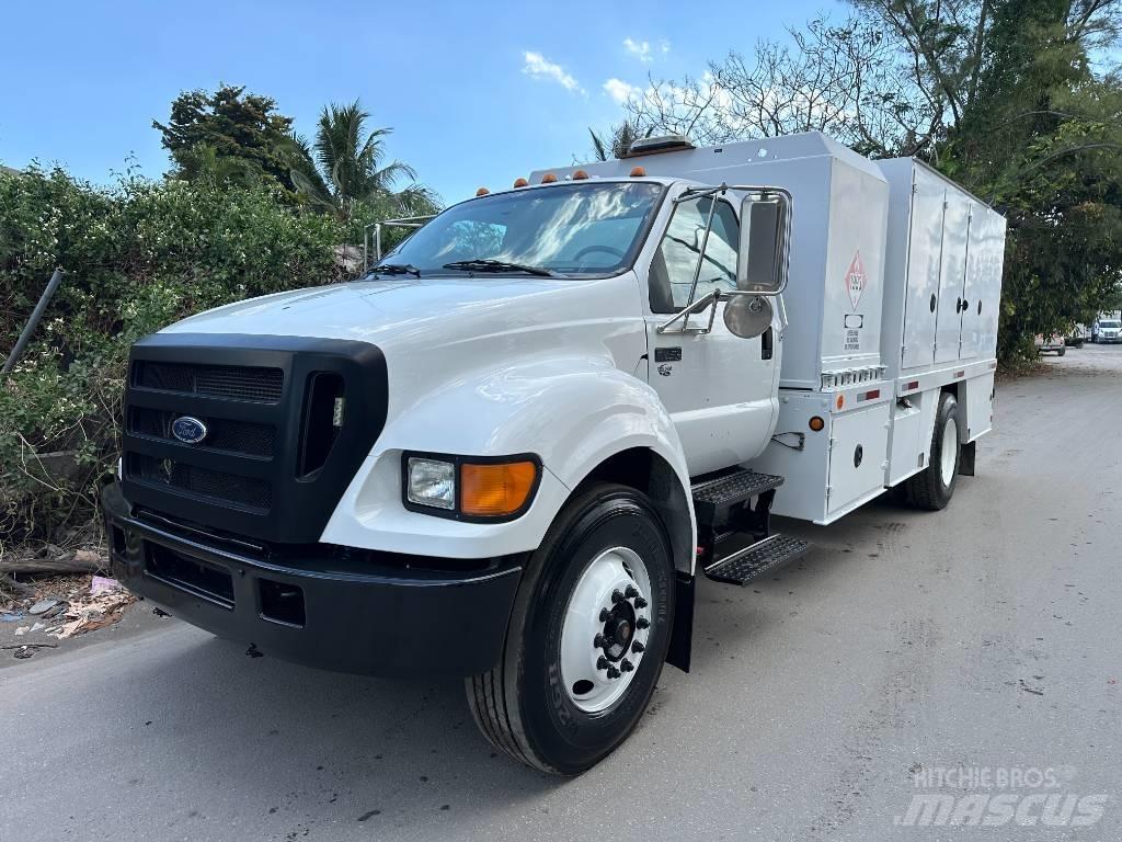 Ford F 750 XLT Motrici cisterna